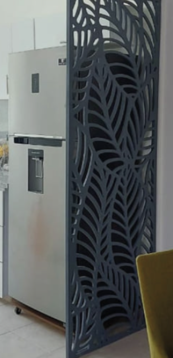 Celosías metálicas en balcón